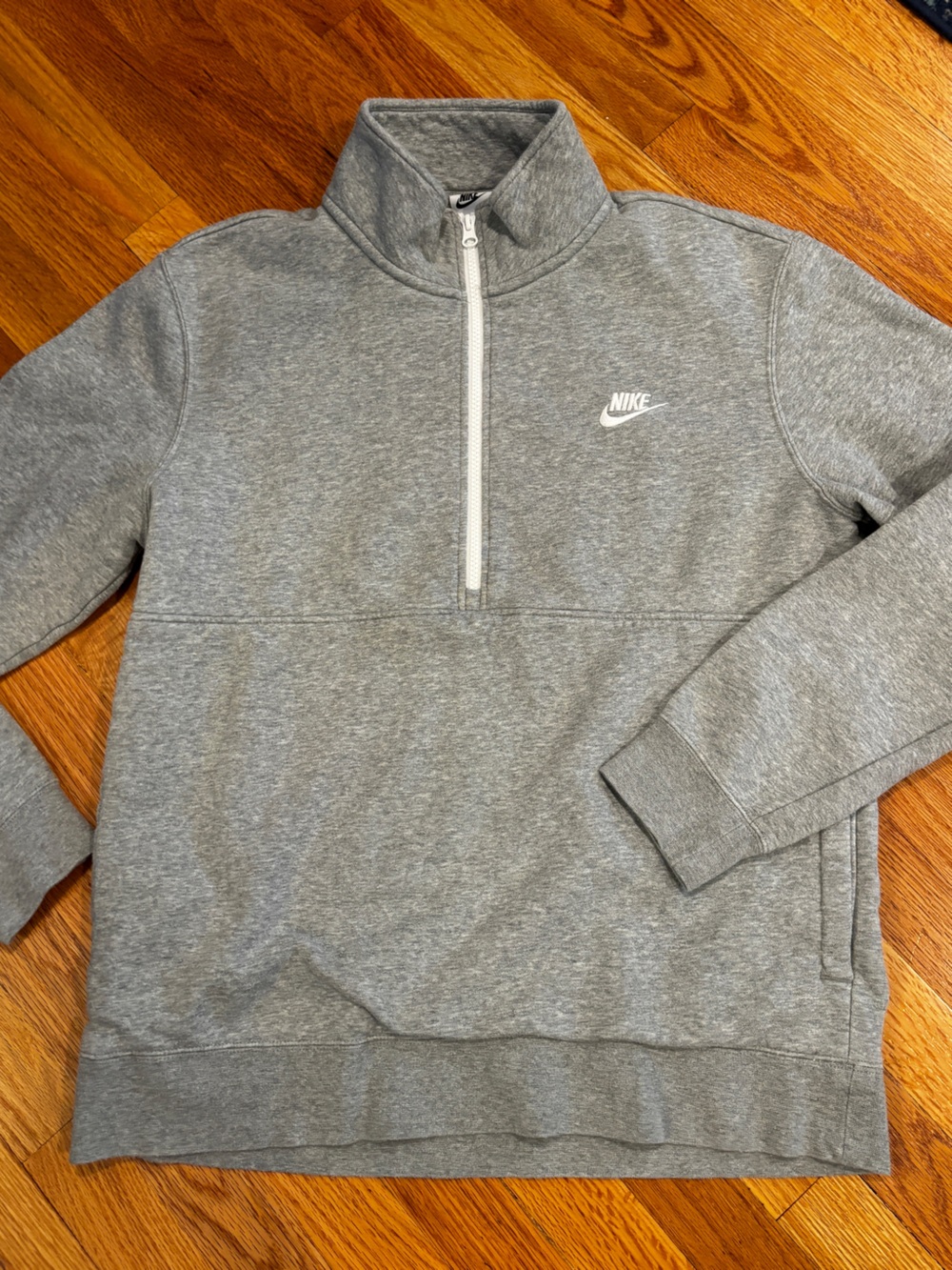 Nike Men's Heather Gray Half-Zip Pullover Sweatshirt